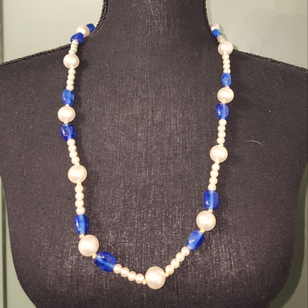 Vendome Gold Tone Faux Pearl and Blue Acrylic Beads 26 Inch Necklace Vtg